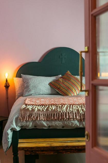 Hotel Lola - image 21