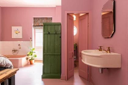 Hotel Lola - image 23