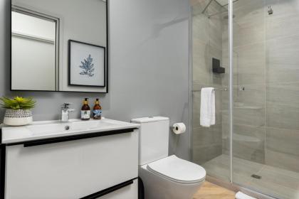 One Thibault Luxury Apartments - image 25