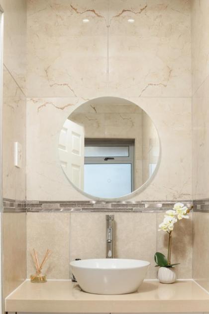 Knightsbridge E906 - image 24