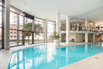 Knightsbridge E906 - image 30