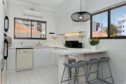 Gorgeous Bantry Bay Oasis - image 29