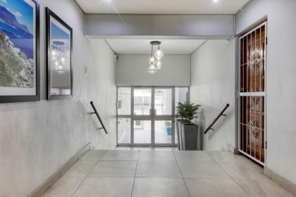 Backup Powered Luxury Central Promenade Apartment - image 23