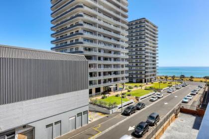 Backup Powered Luxury Central Promenade Apartment - image 24