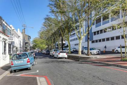 Backup-Powered Elegant Mountain View Apartment - image 23