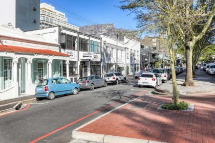 Backup-Powered Elegant Mountain View Apartment - image 24