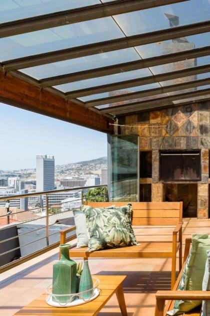 3 Bedroom Hilltop Home with Spectacular Views - image 22