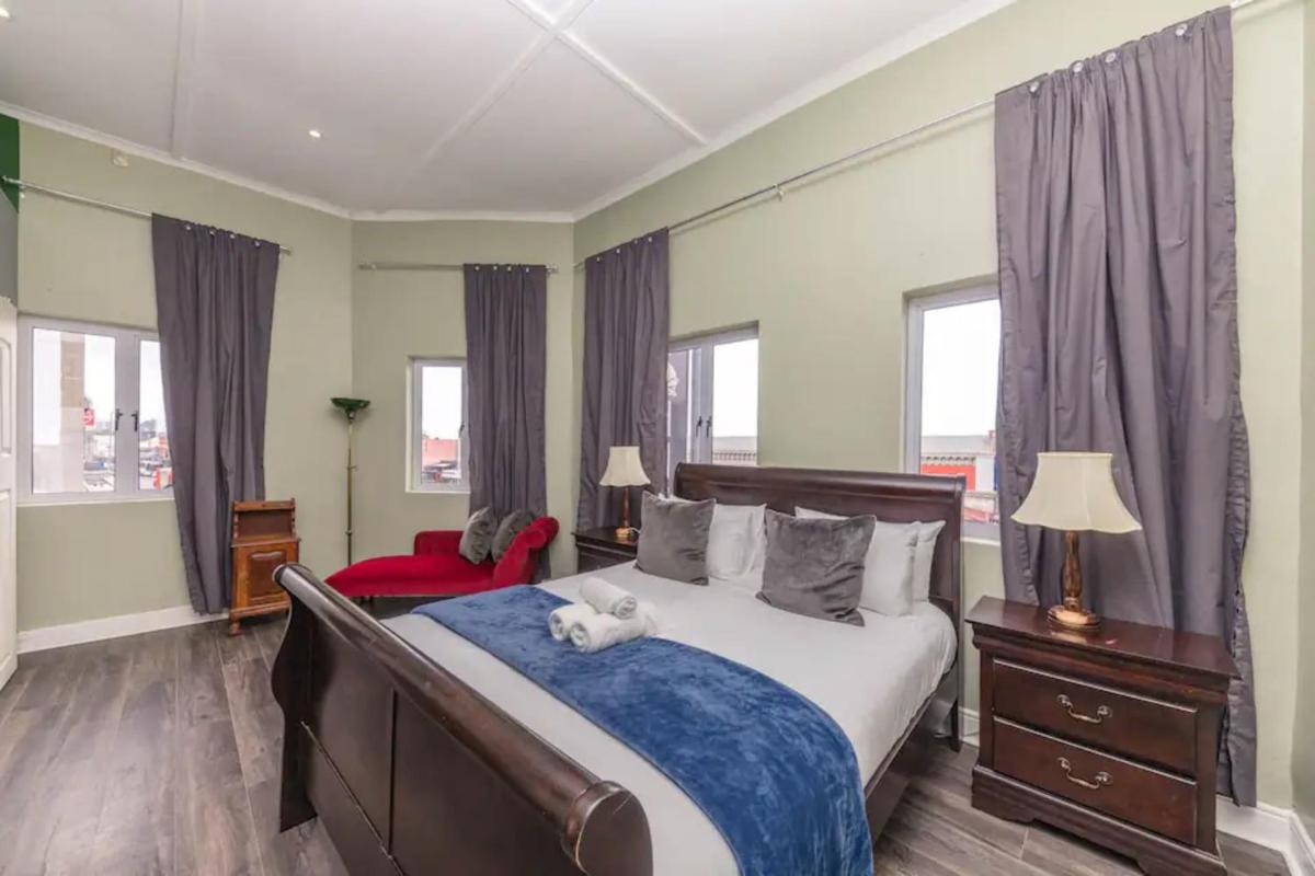Central and Cosy 1 BD Studio Apartment in Woodstock - main image