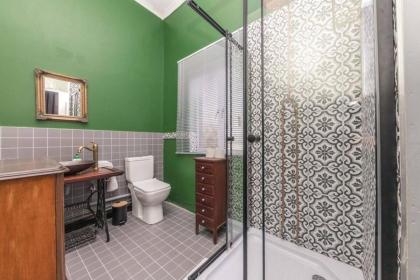 Central and Cosy 1 BD Studio Apartment in Woodstock - image 14