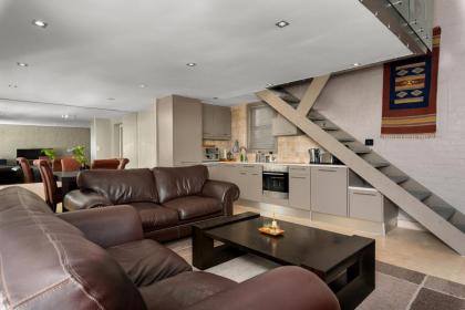 Harbour Terrace Luxury Apartments - image 28