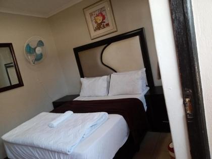 Essential Guest House Parow - image 24