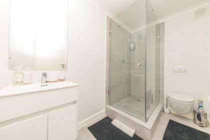 Colourful and Cosy Studio Apartment in Newlands - image 23