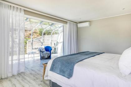 Callisto Camps Bay - Villa with Pool & Ocean Views - image 24