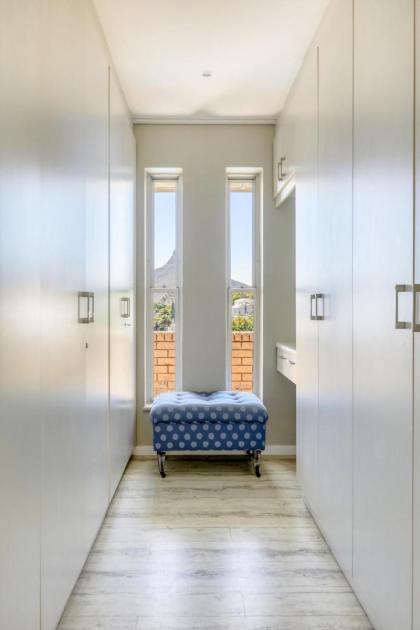 Callisto Camps Bay - Villa with Pool & Ocean Views - image 26