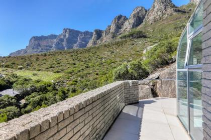 Callisto Camps Bay - Villa with Pool & Ocean Views - image 27