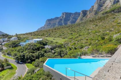 Callisto Camps Bay - Villa with Pool & Ocean Views - image 28