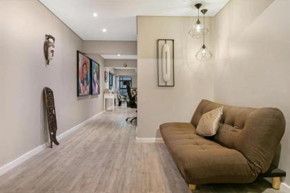 2 BD Penthouse in the heart of the Mother City - image 27