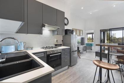 Atlantic Port 9 - image 21