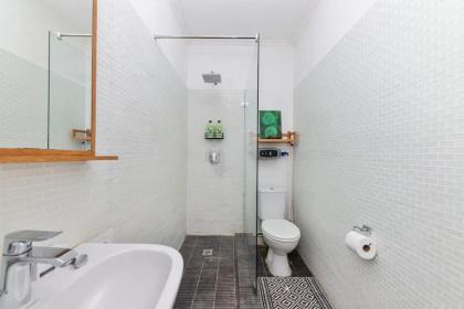 Cosy 1BD APT in the Mother City - image 24