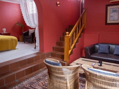 Entire Heritage Villa Tamboerskloof - image 30