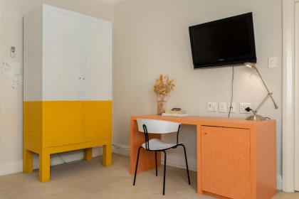 Neighbourgood Hill Suites - image 23