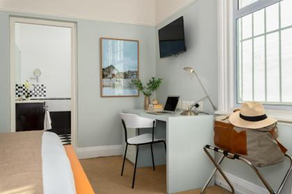 Neighbourgood Hill Suites - image 27