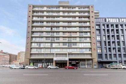 Spacious and stylish 2BD APT in Gardens - image 26