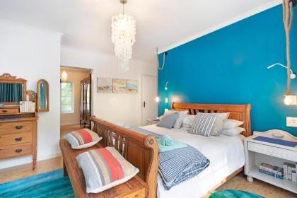 Sunset Yellow Cottage - image 23