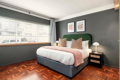 Shaftesbury Luxury Apartments - image 27
