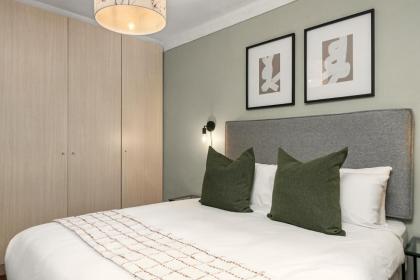 Shaftesbury Luxury Apartments - image 30