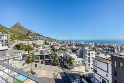 Alpha One Penthouse - Sea Point penthouse with rooftop pool and views - image 21
