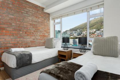 La Fayette Top Floor Apartment - image 25