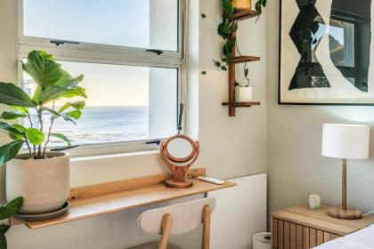 The Apartment in Mouille Point - image 13