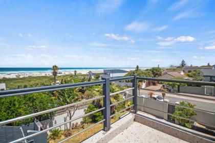 Villa on the Ocean - image 20