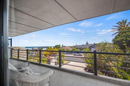 Villa on the Ocean - image 25