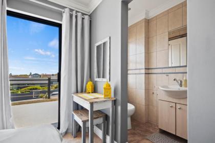 Villa on the Ocean - image 29