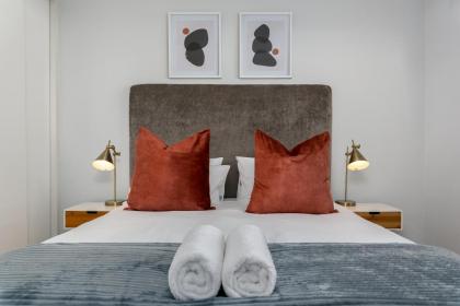 220 On Loop Luxury Apartments - image 25
