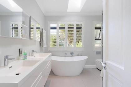 Sunset Spring Villa - image 25