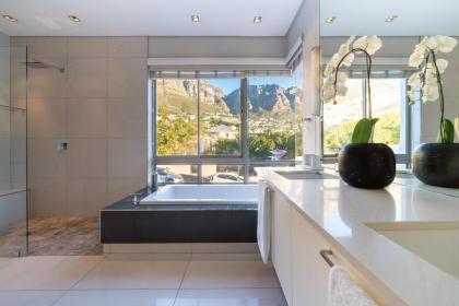 Amara Lincoln - 100m From Camps Bay Beach - image 29