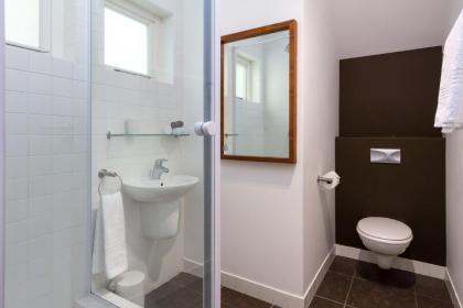 Picasso House - Family Home With Solar Power - image 24