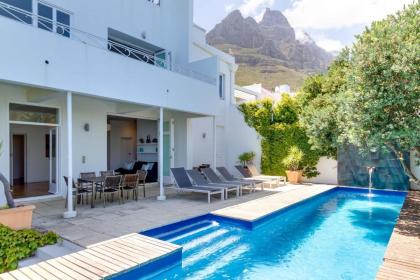 Picasso House - Family Home With Solar Power - image 30