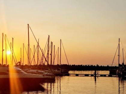 11 Gordonia Beach access & Great location! - image 23