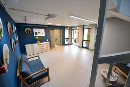 All Africa House - image 18