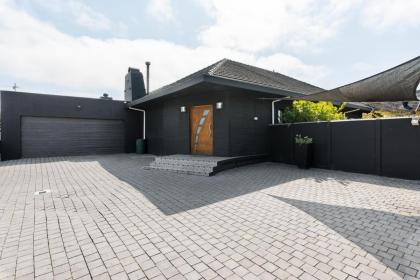 Luxury Oasis Lifestyle Villa Pool & Gym - image 22