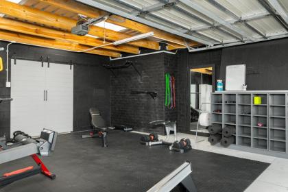 Luxury Oasis Lifestyle Villa Pool & Gym - image 27