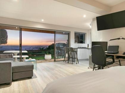 Zaria Sun Cottage - image 4