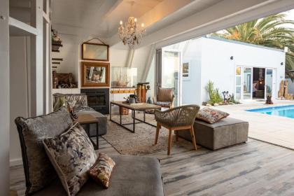 SALT Boutique Guesthouse by CURIOCITY - image 24