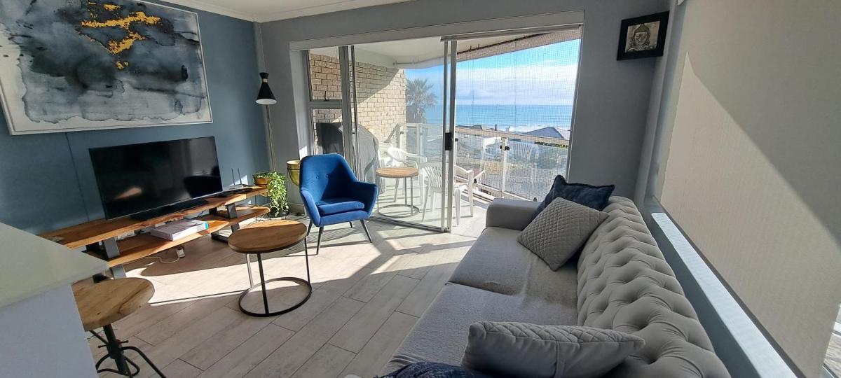 201 Coral Island 88 Coral Road Bloubergstrand - main image