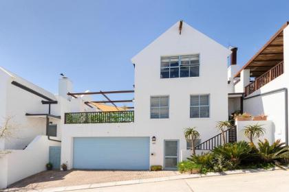 Big Bay Hilltop Villa - image 10