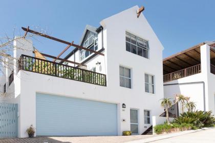 Big Bay Hilltop Villa - image 11